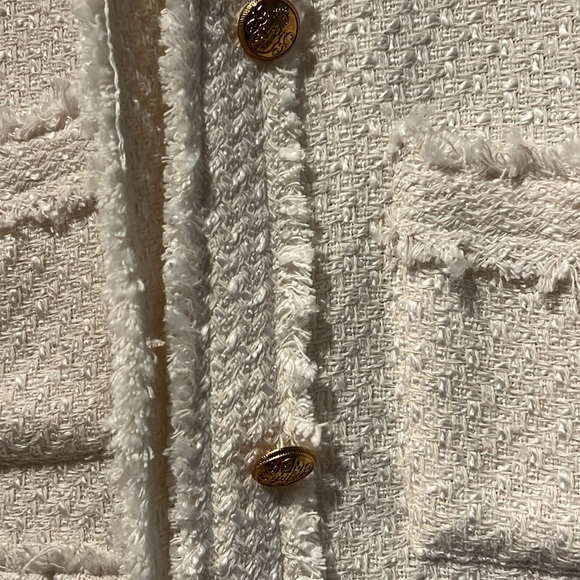 Beautiful knitted structured vest - Picture 2 of 4